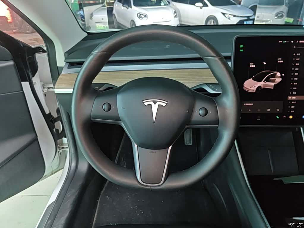 Tesla Model 3, 2020 11