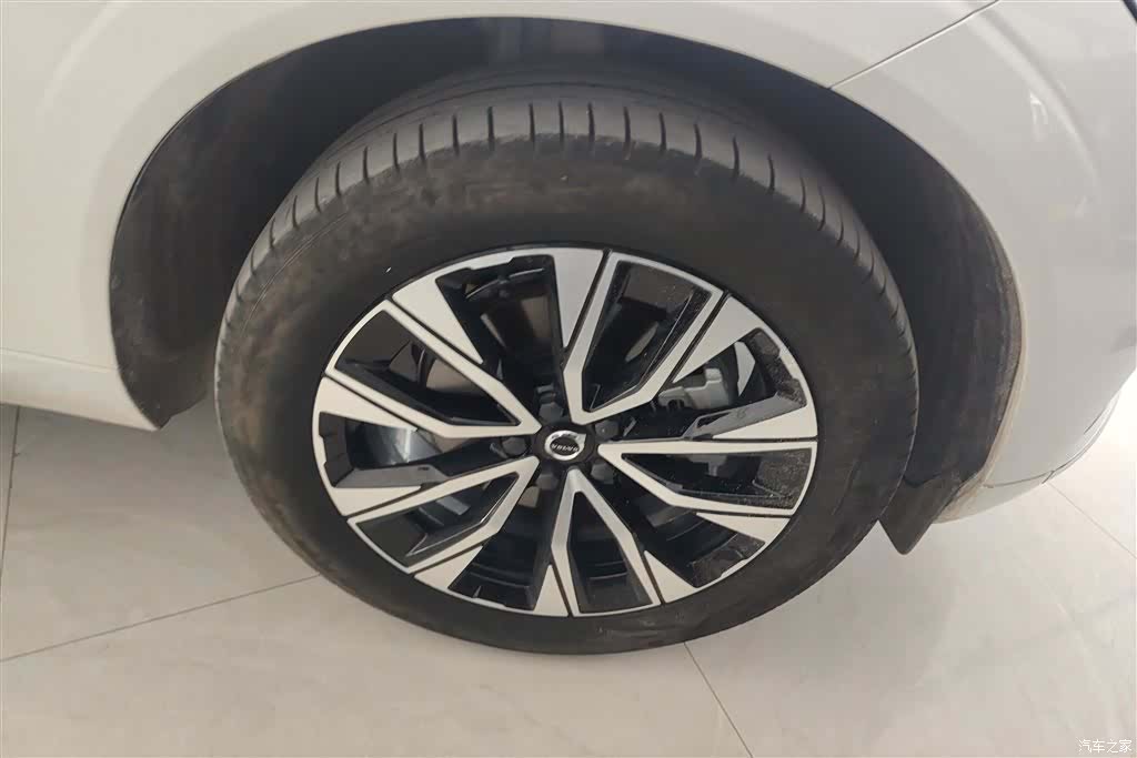 Volvo XC60, 2024 6