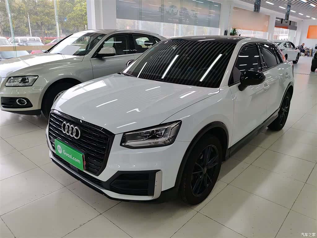 Audi Q2L, 2019 2