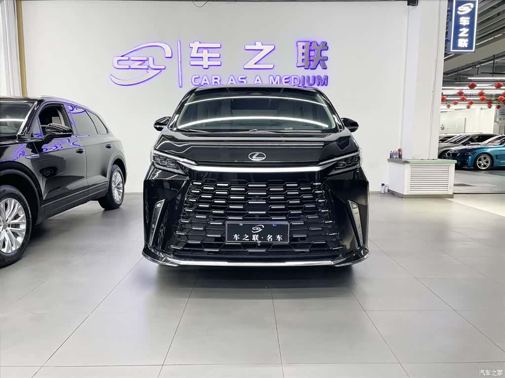 Lexus LM, 2024 2