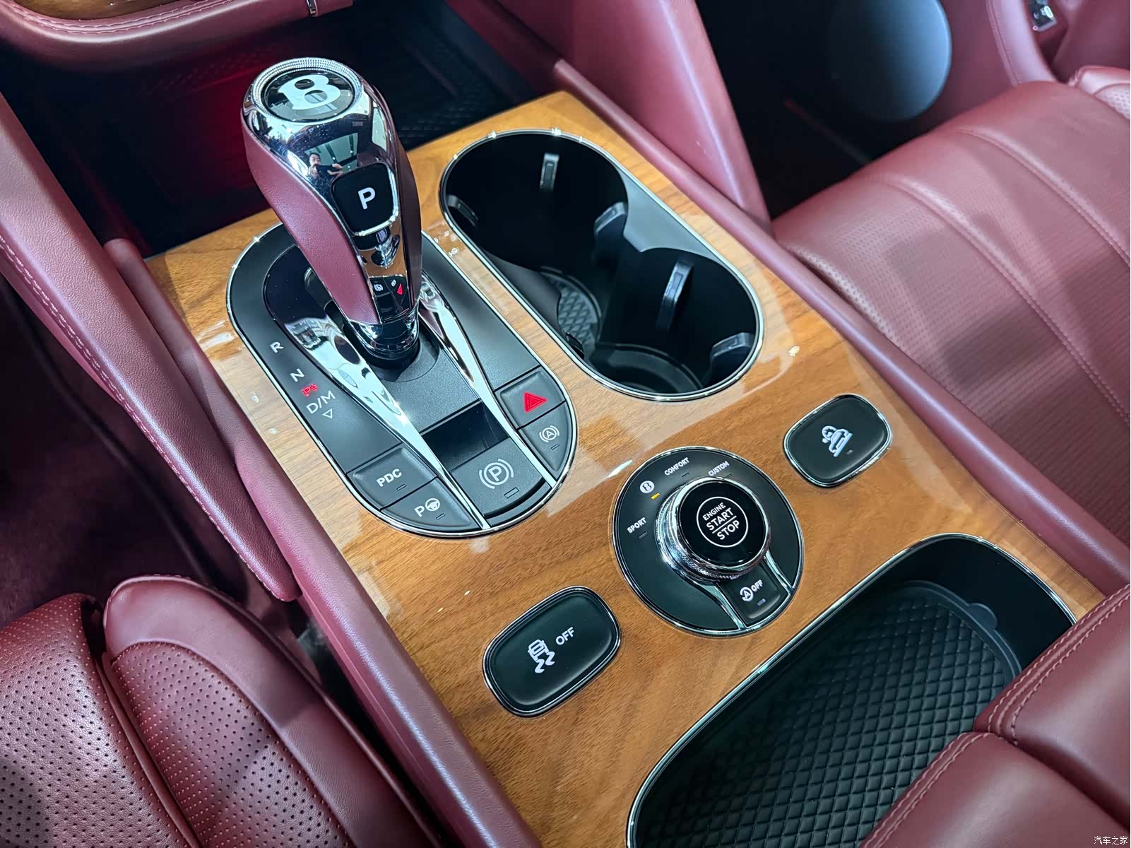 Bentley Bentayga, 2022 6