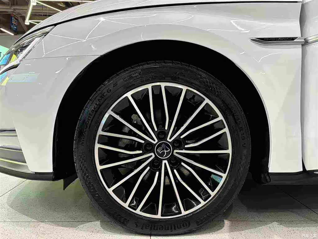 BYD Han, 2022 8
