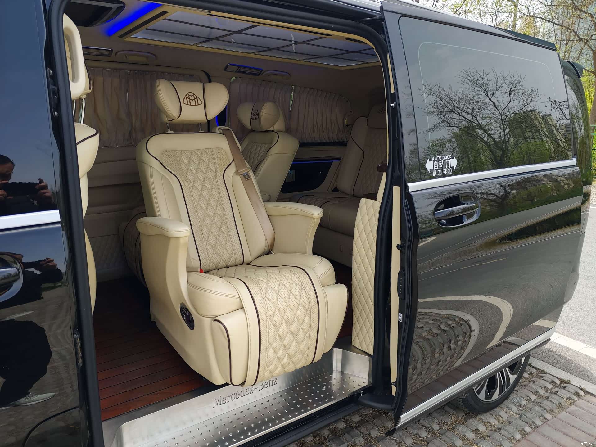 Mercedes-Benz VI, 2019 16