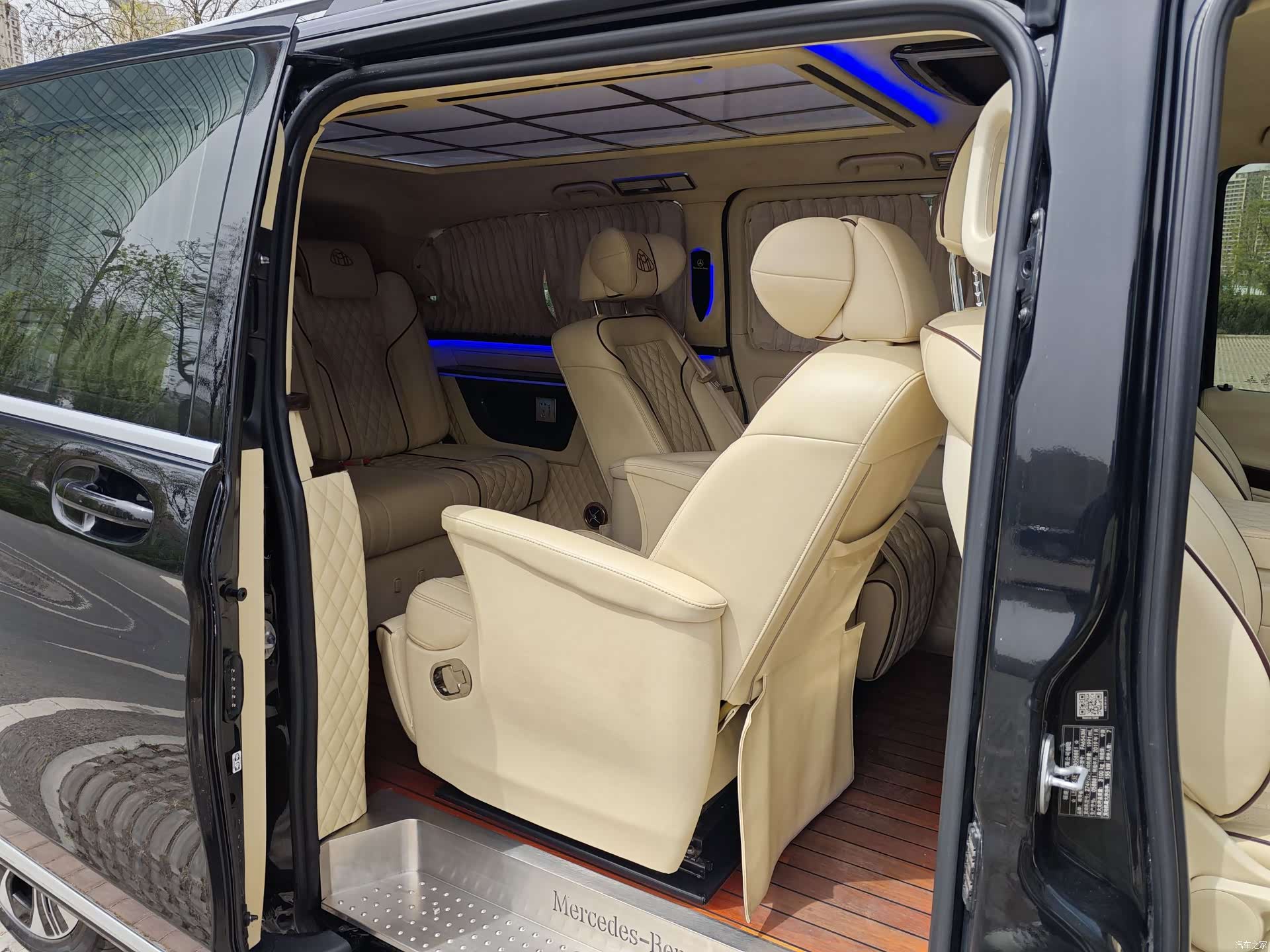 Mercedes-Benz VI, 2019 21