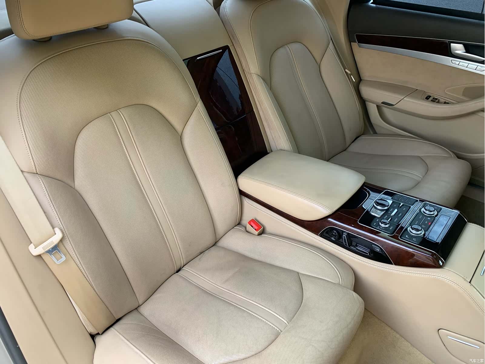 Audi A8L, 2013 29