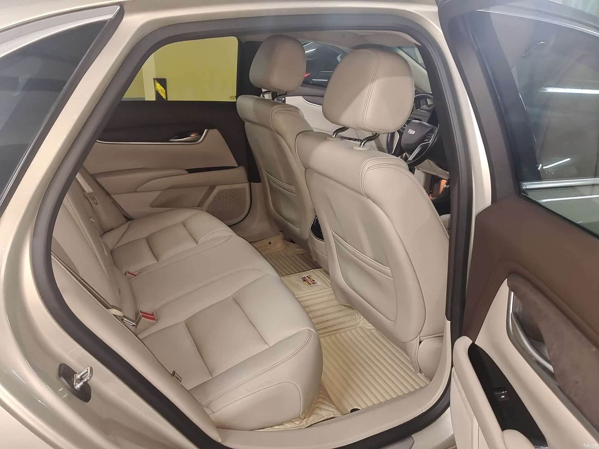 Cadillac XTS, 2016 10