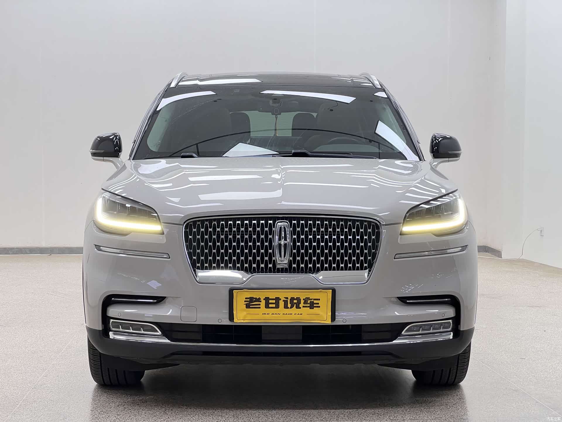 Lincoln Aviator, 2021 3