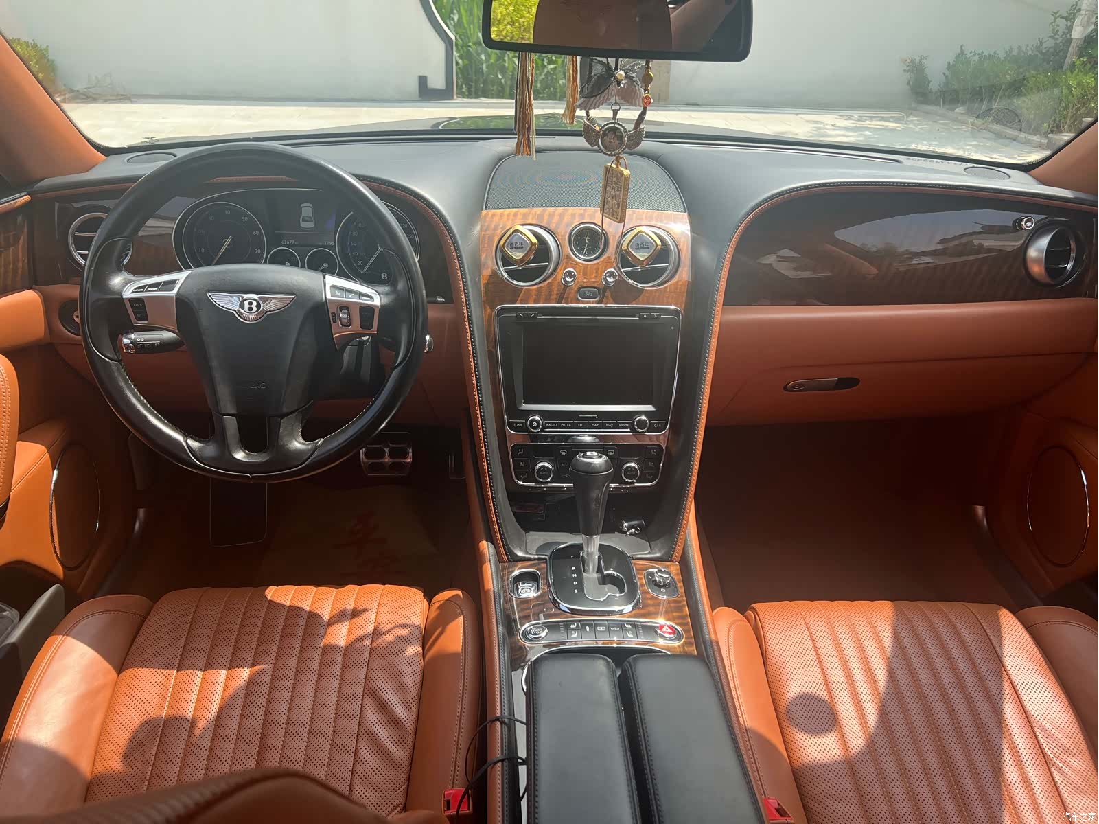 Bentley Flying Spur, 2018 8