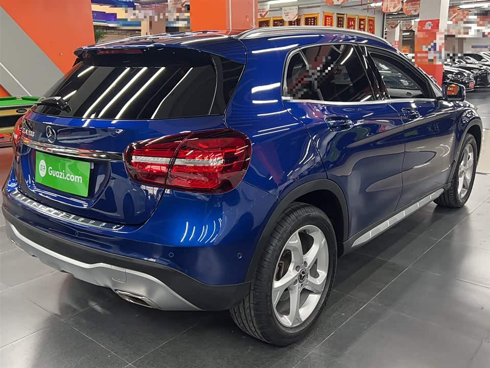 Mercedes-Benz GLA Mercedes-Benz GLA