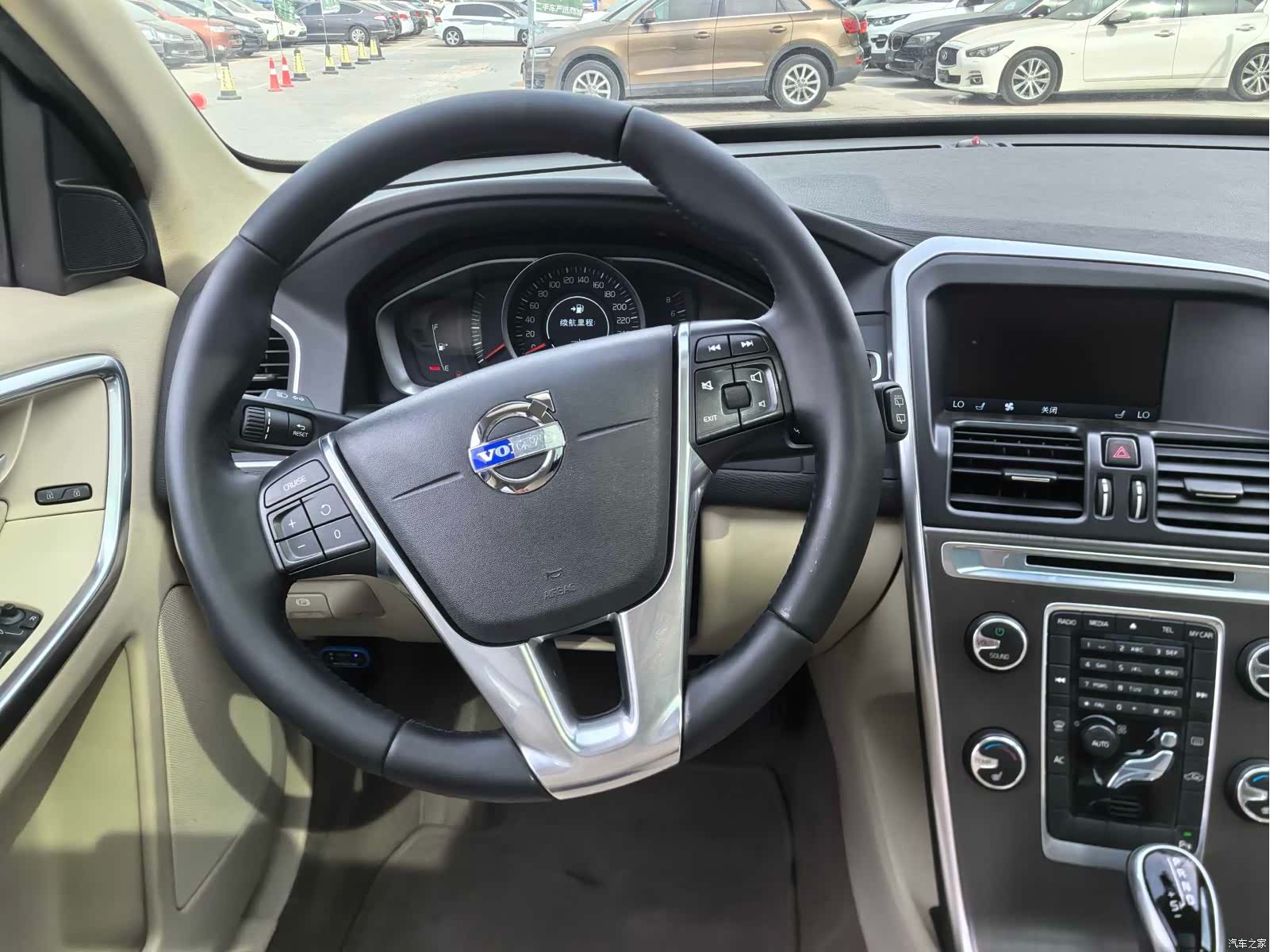 Volvo XC60, 2014 13