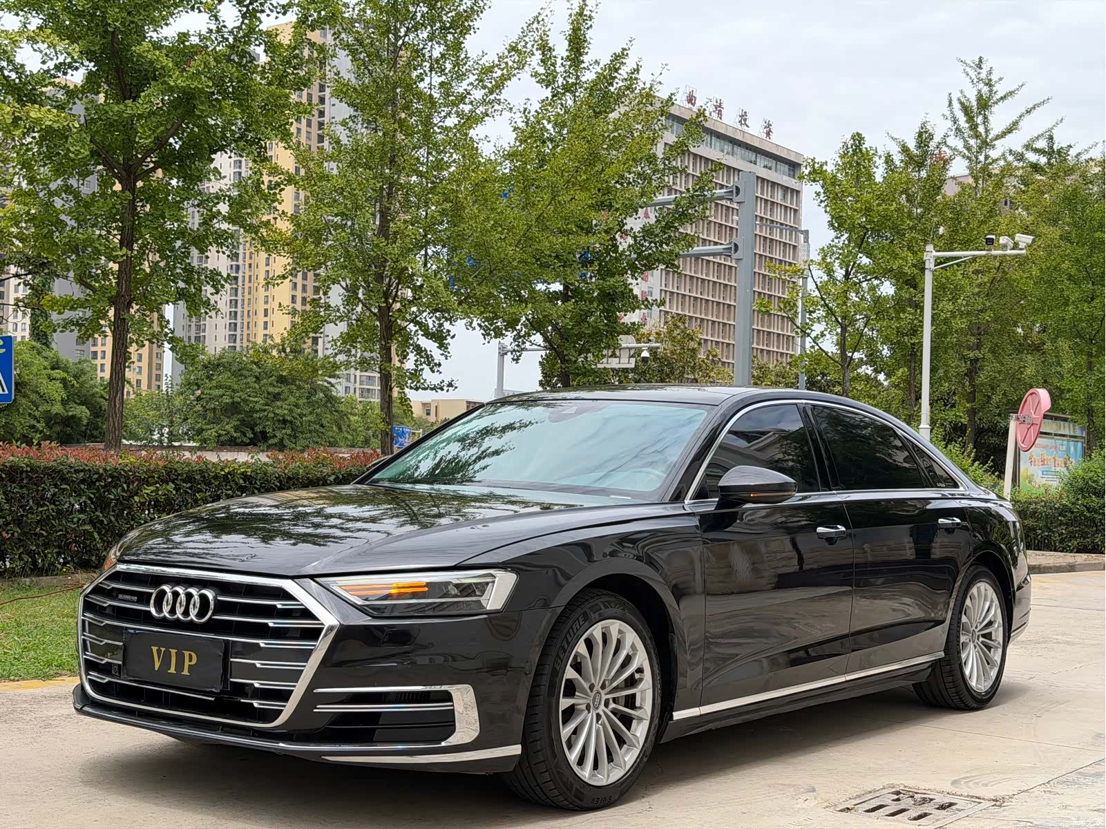 Audi A8L, 2019 1