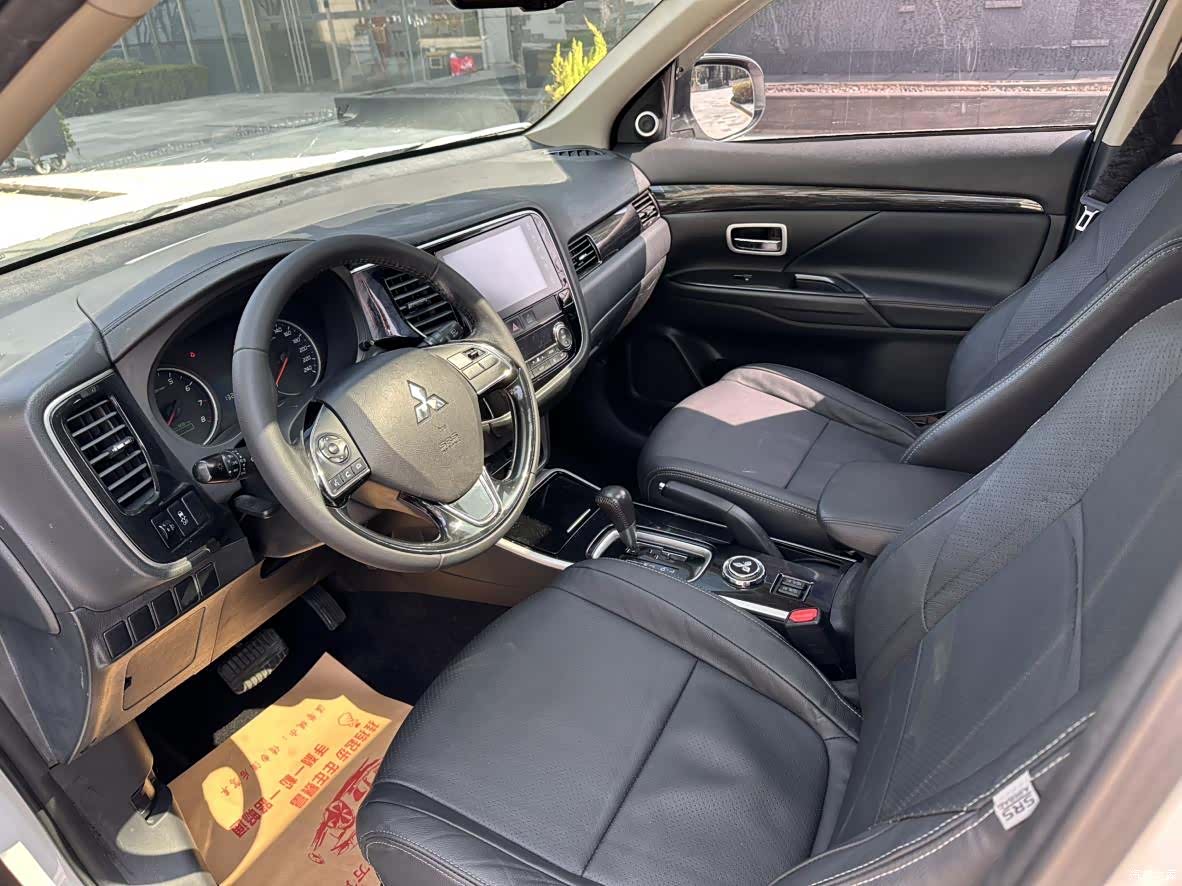 Mitsubishi Outlander, 2017 7