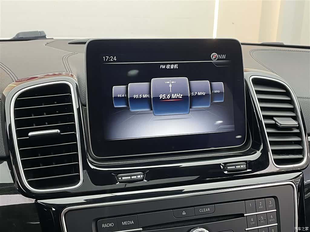 Mercedes-Benz GLS, 2020 24