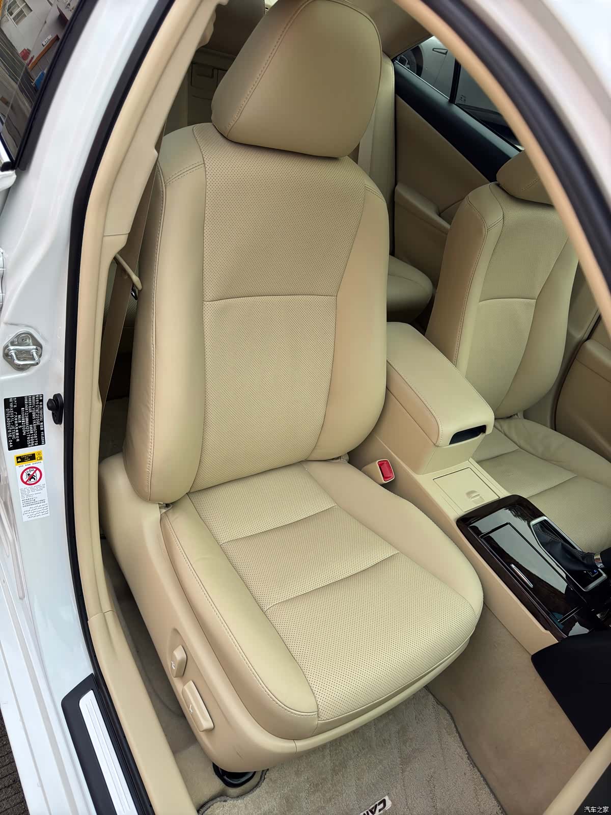 Toyota Camry, 2017 29