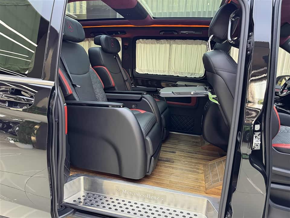 Mercedes-Benz V-class