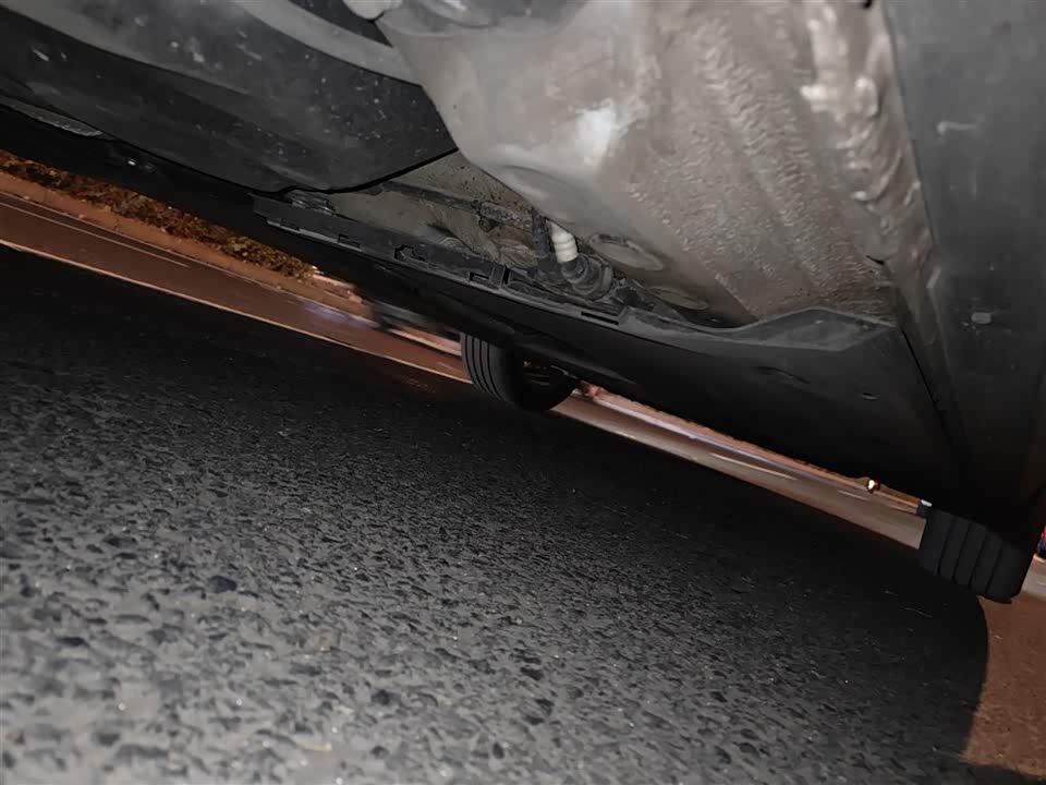 Volkswagen T-ROC exploring Songs