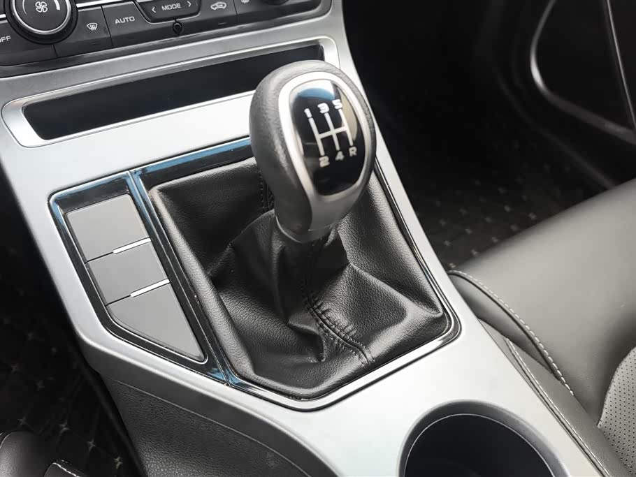 Geely Emgrand Geely Emgrand