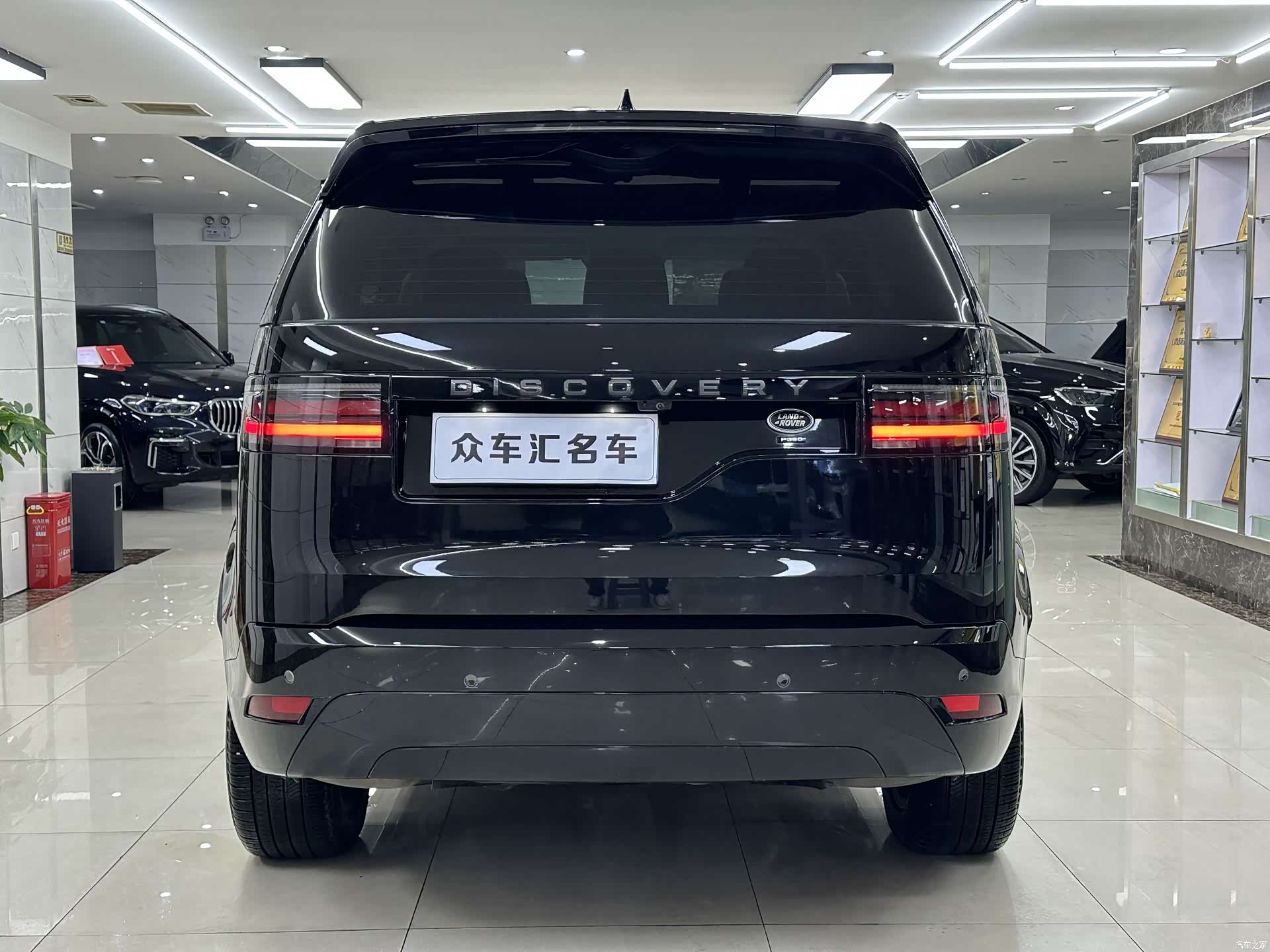 Land Rover Discovery, 2022 все фото