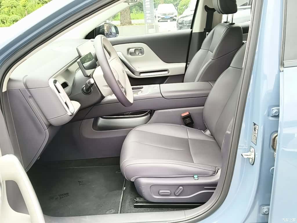 Leapmotor B01, 2025 15