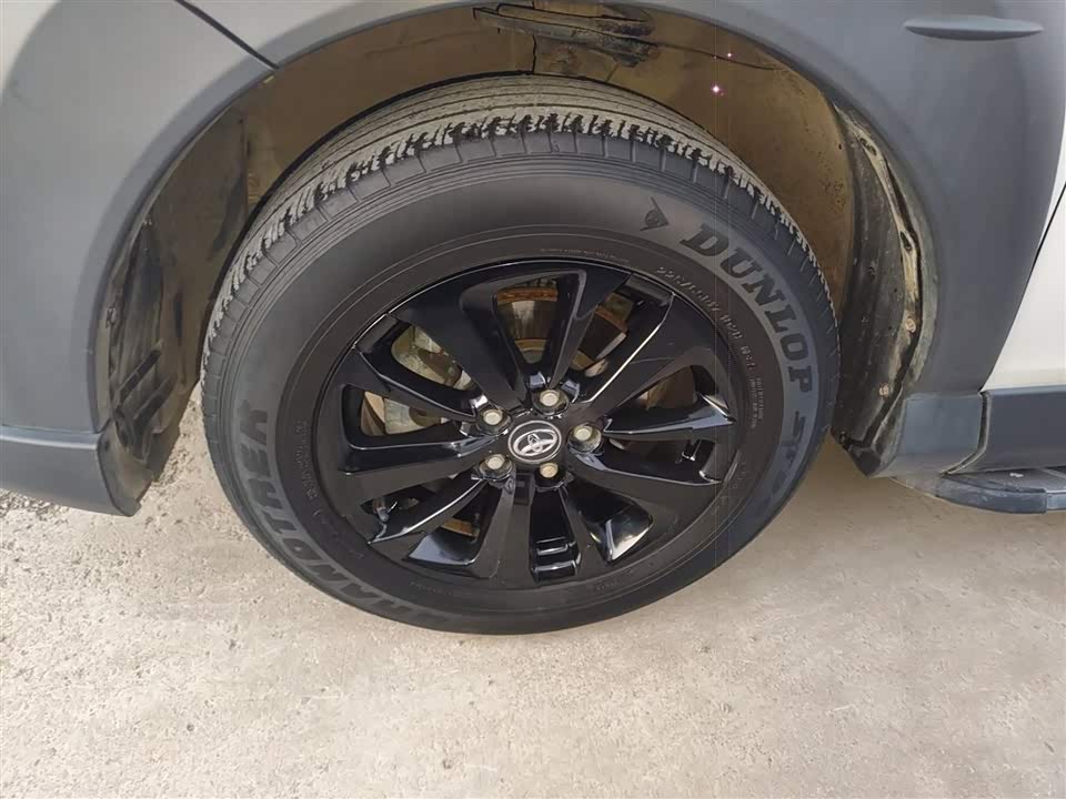 Toyota RAV4 Rongfang