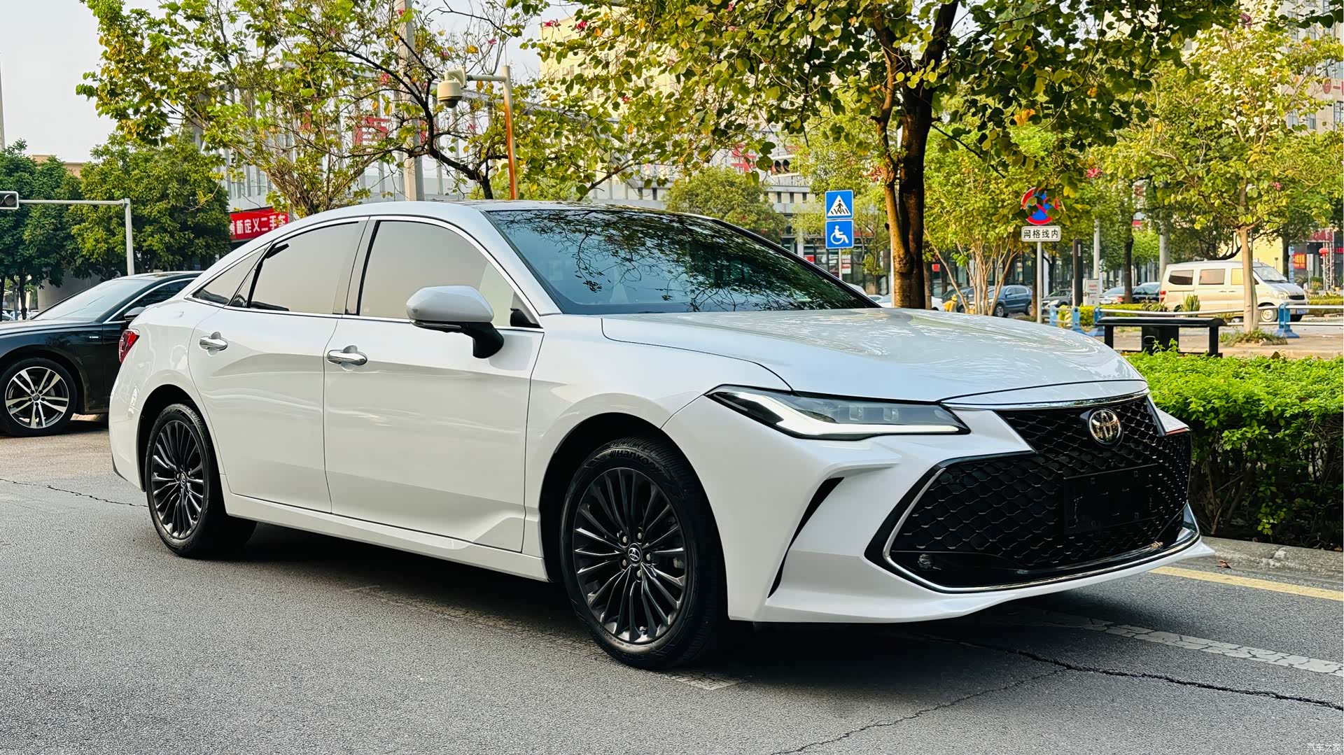 Toyota Avalon, 2023 3