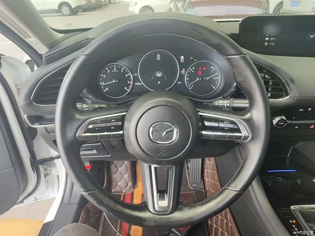 Mazda Mazda3, 2025 11