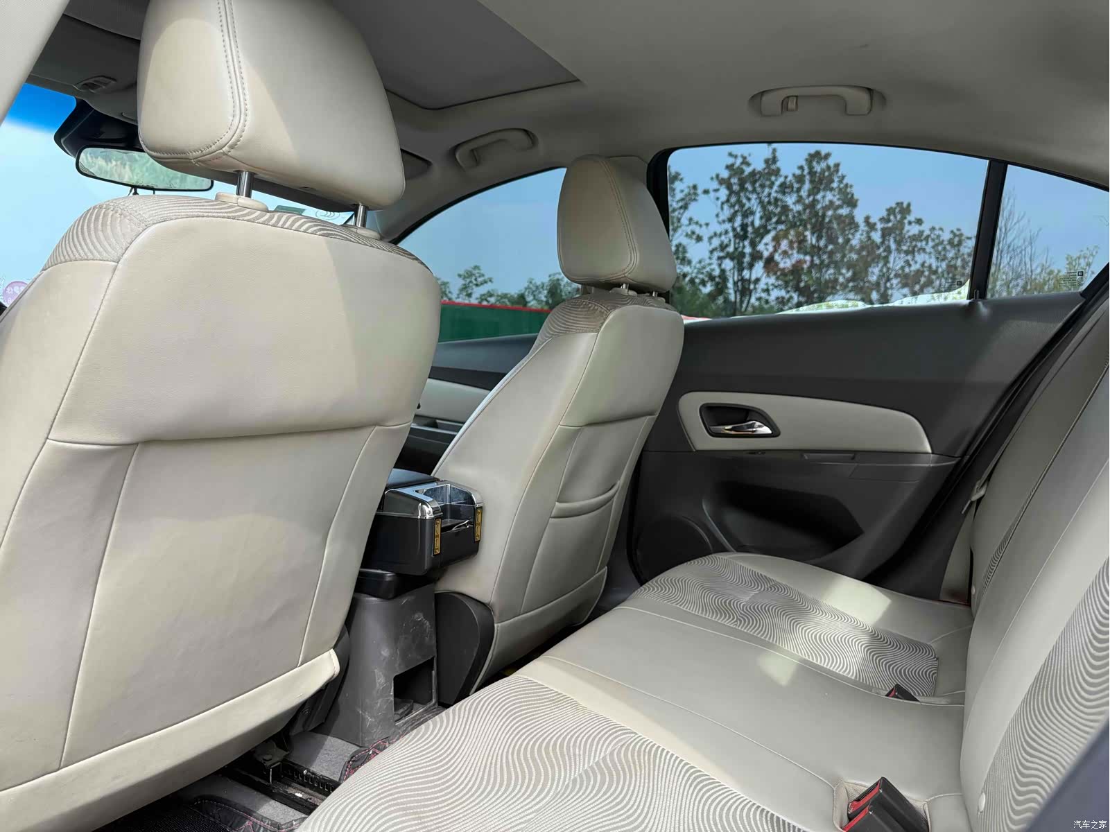 Chevrolet SE, 2016 12