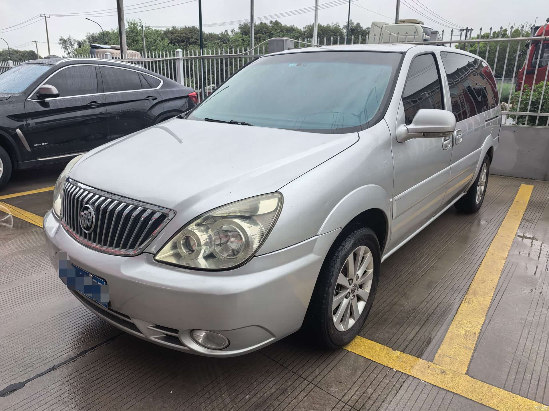 Buick GL8, 2015 1