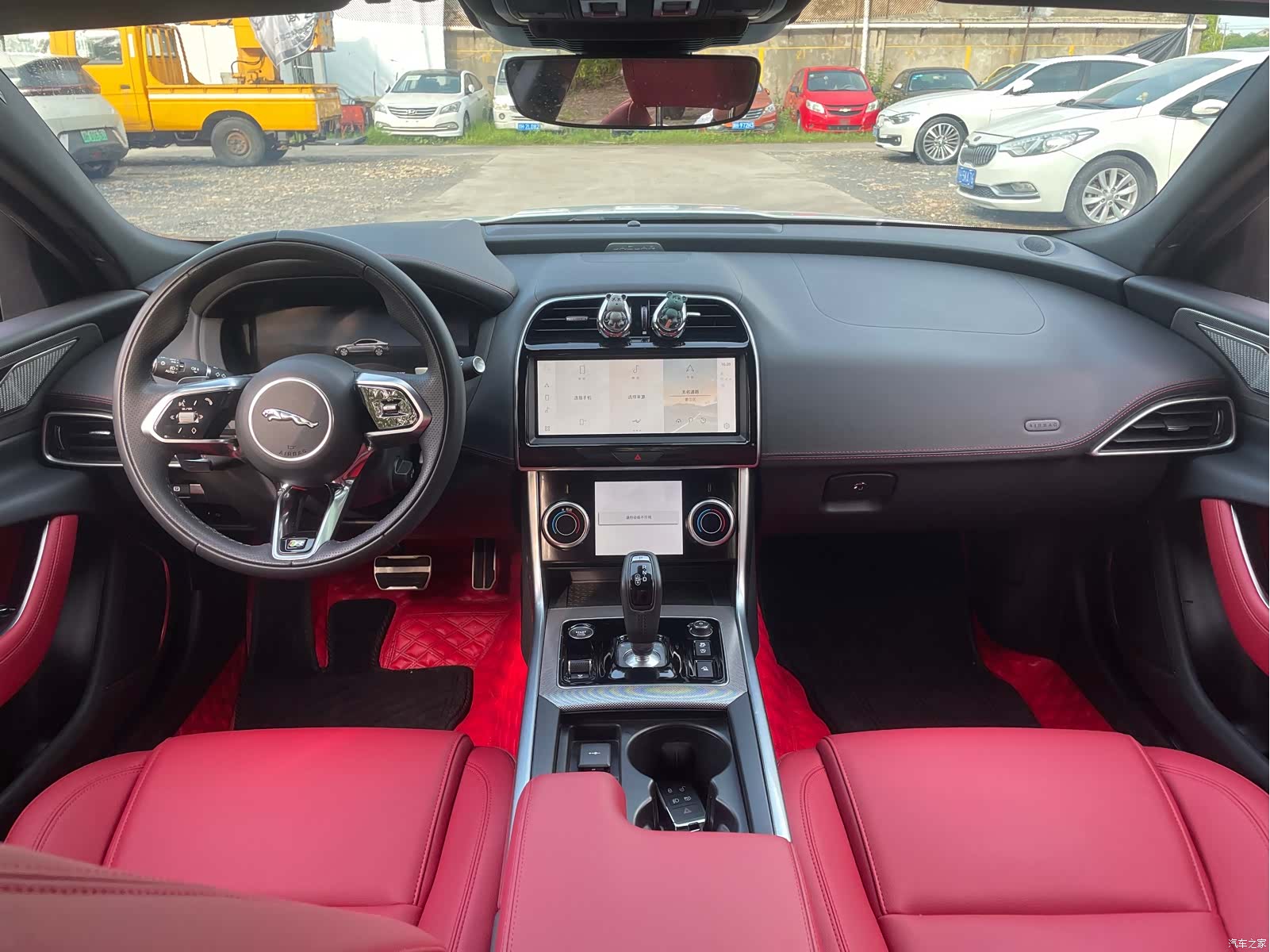Land Rover XEL, 2025 9