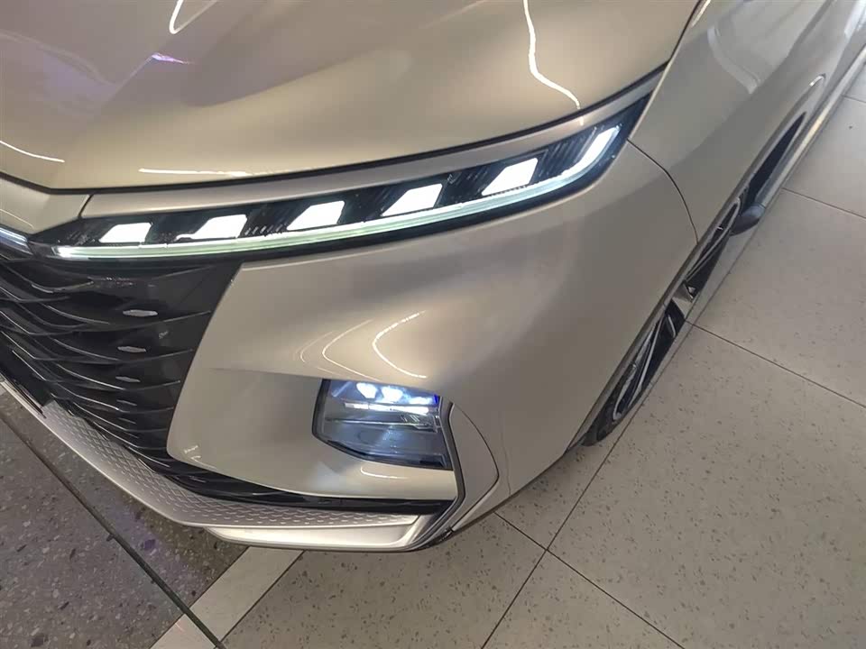 Roewe RX5 MAX Roewe RX5 MAX