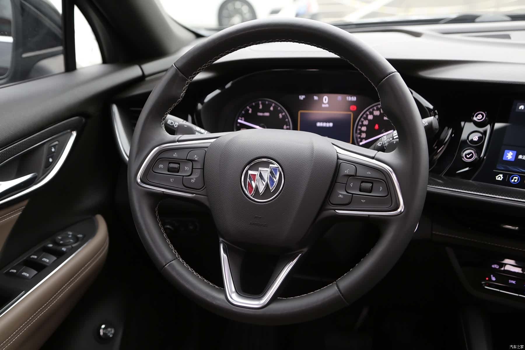 Buick Envision Plus, 2022 все фото