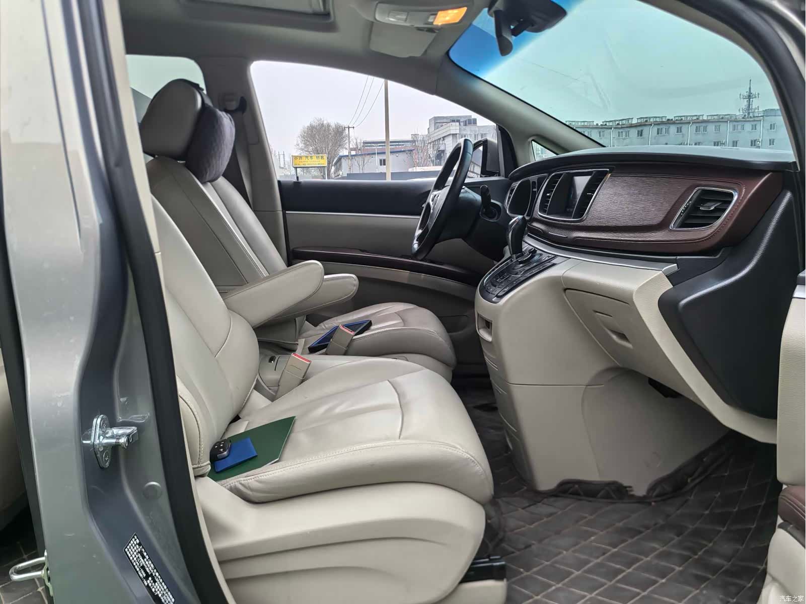 Buick GL8, 2020 13