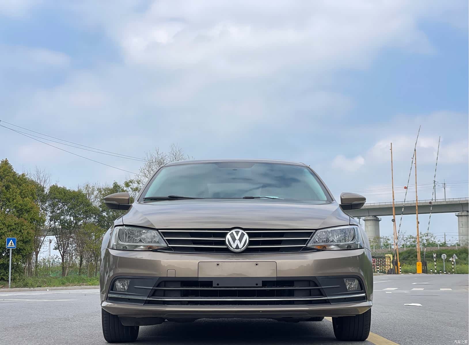 Volkswagen Sagitar, 2015 2
