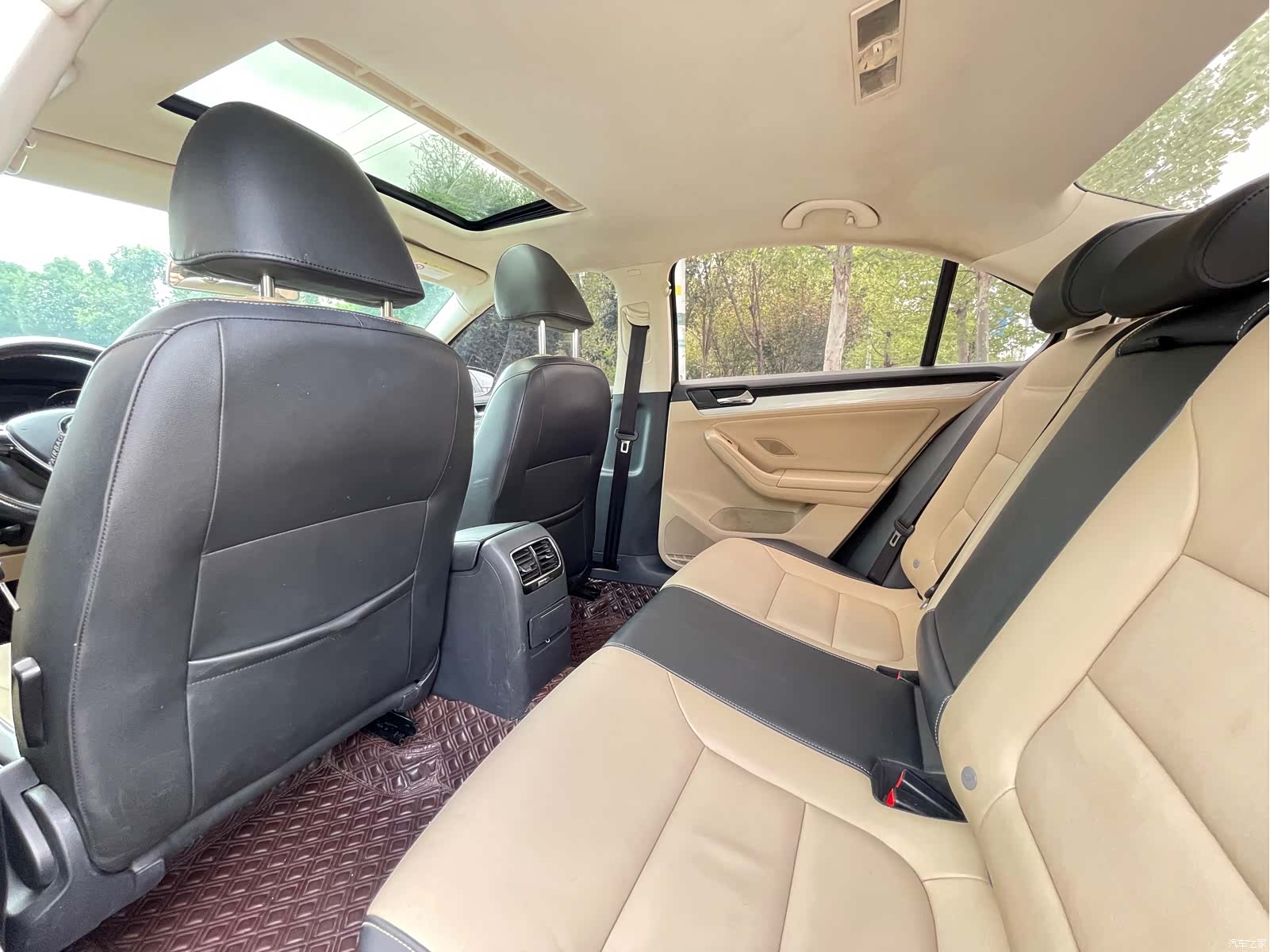 Volkswagen Sagitar, 2015 9