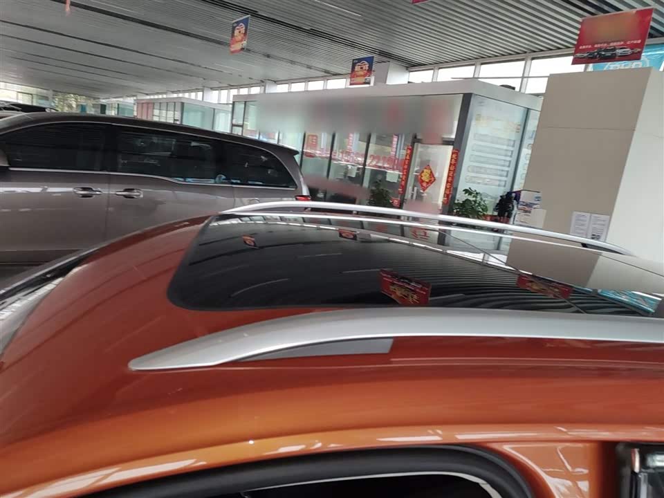 Volkswagen T-ROC exploring Songs