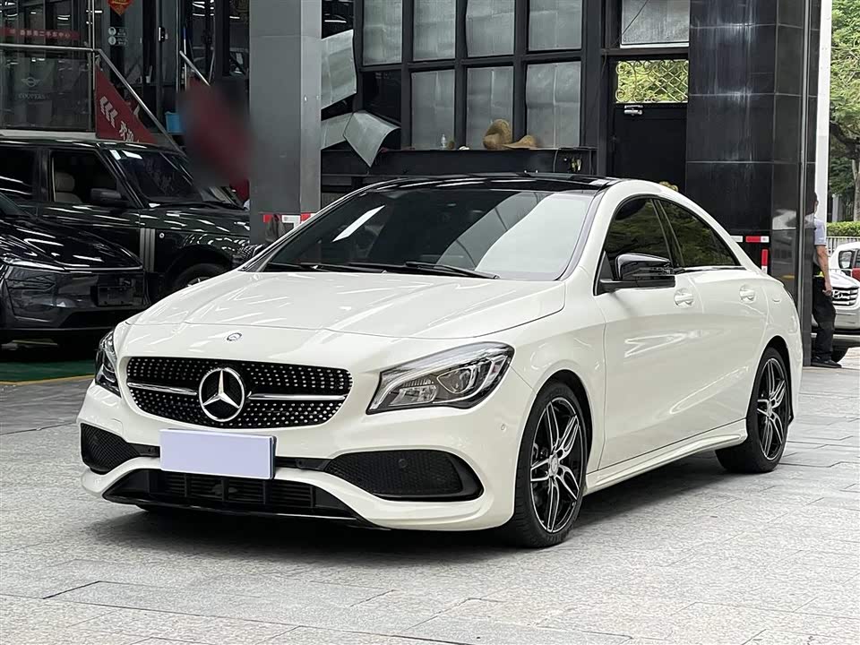 Mercedes-Benz CLA Mercedes-Benz CLA