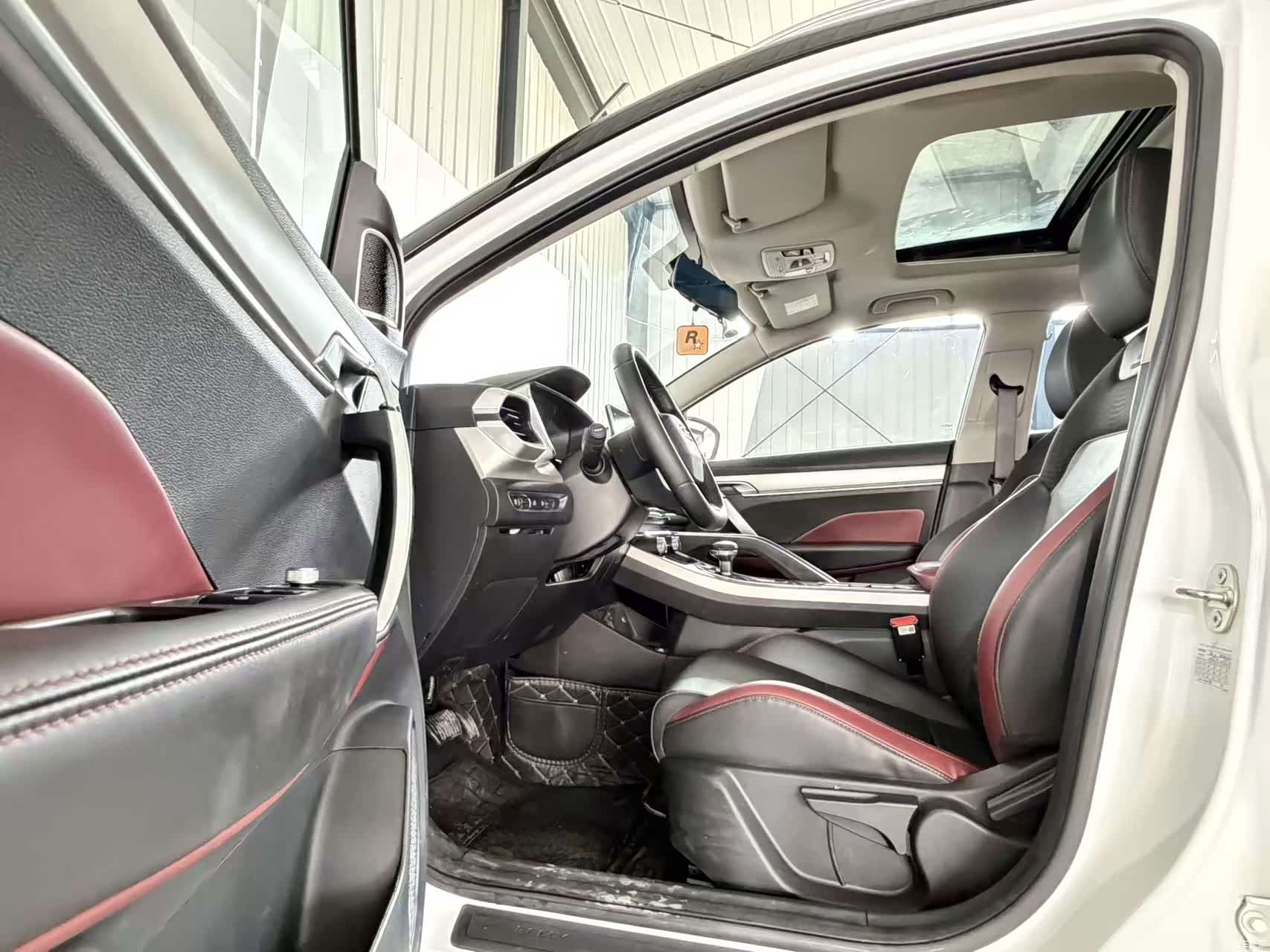 Geely Coolray, 2022 20