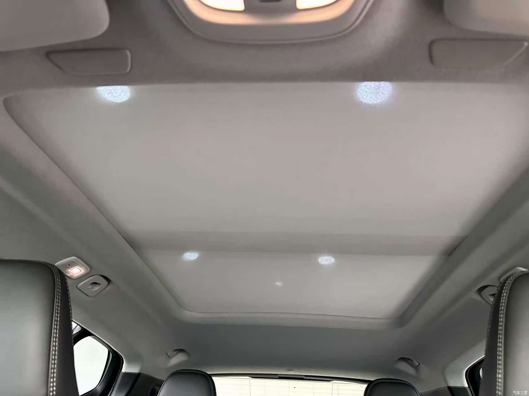Volvo XC40, 2024 23