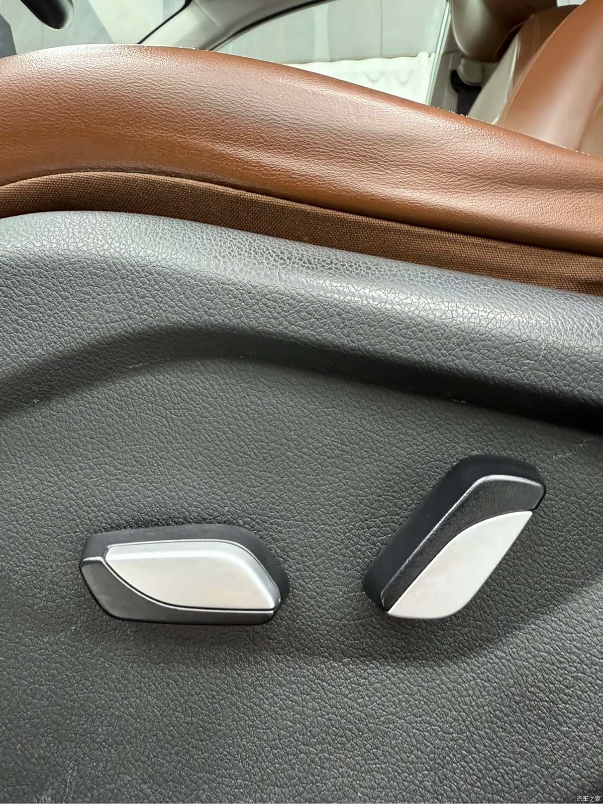 Geely X6, 2022 14