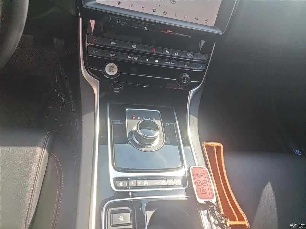 Land Rover XEL, 2019 14