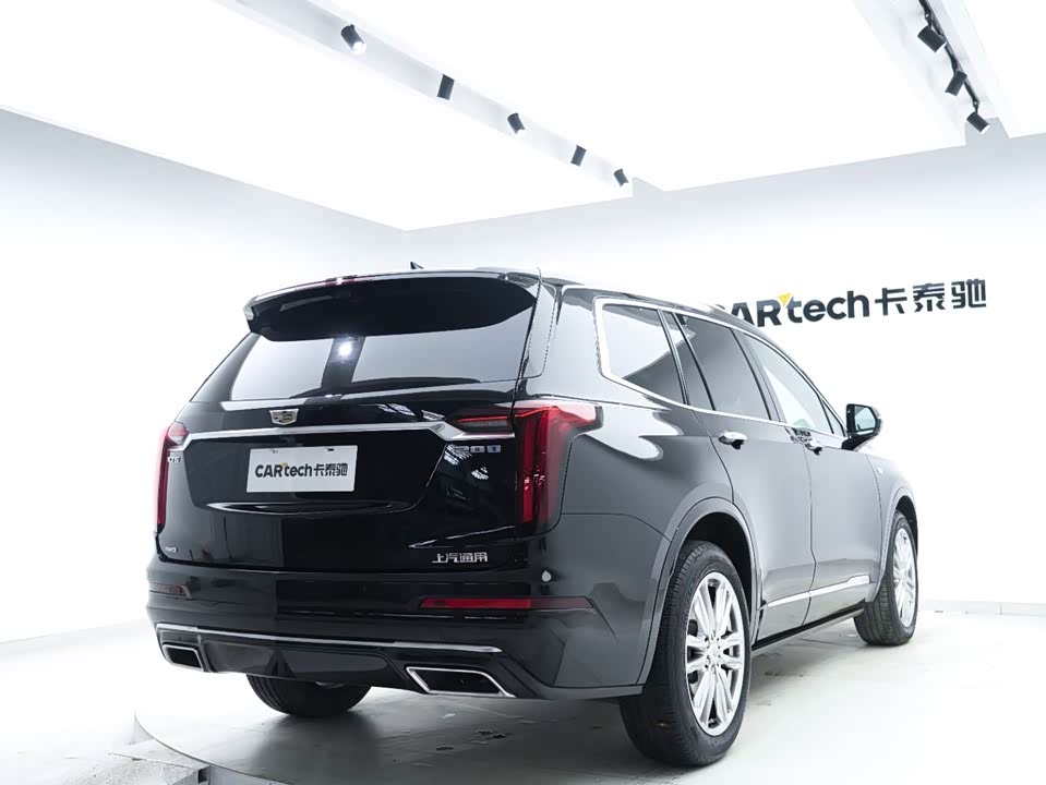 Cadillac XT6