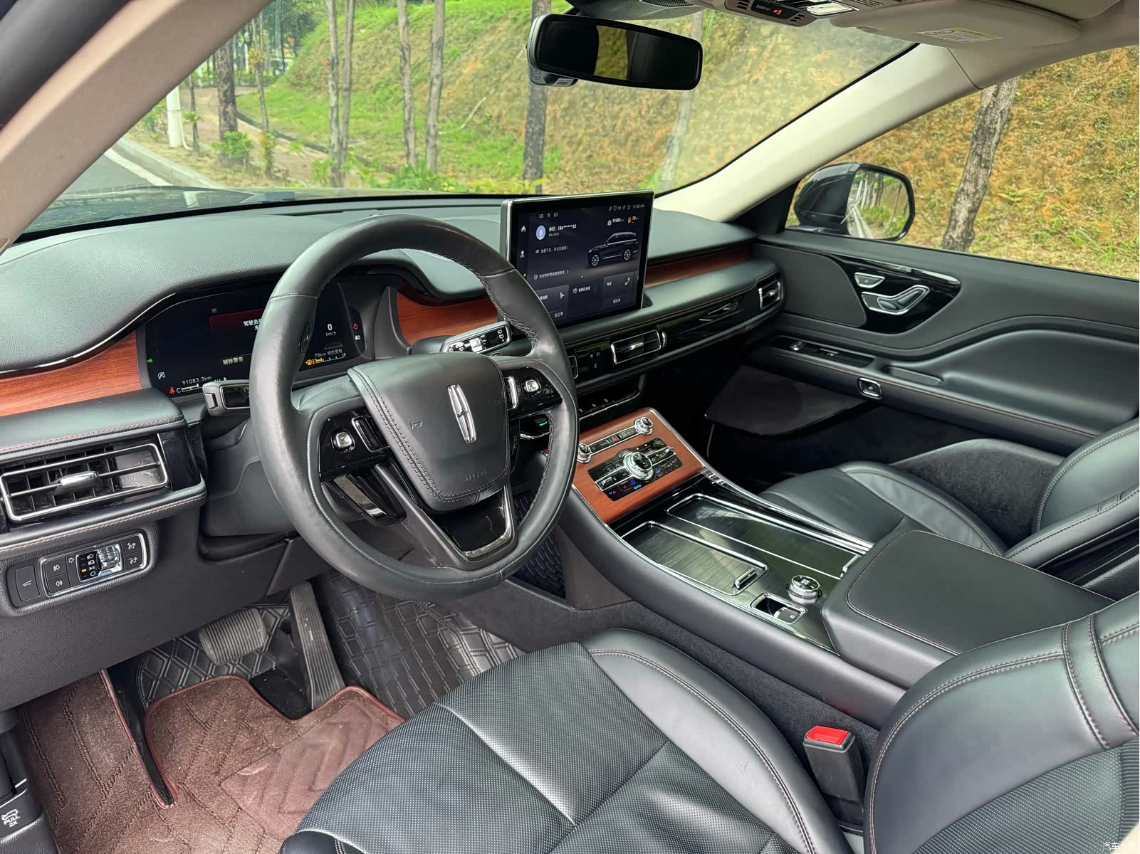 Lincoln Aviator, 2021 12
