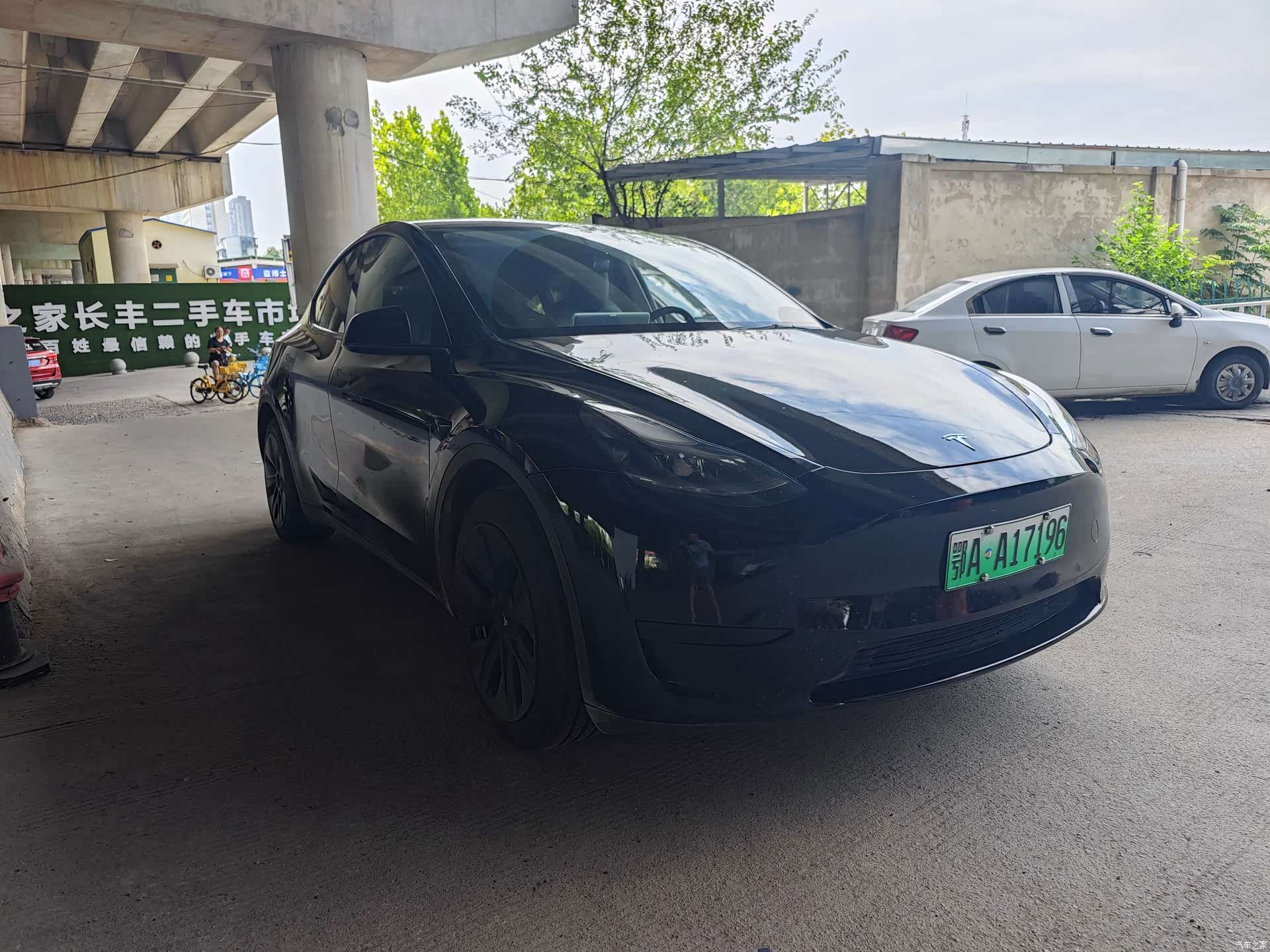 Tesla Model Y, 2023 3