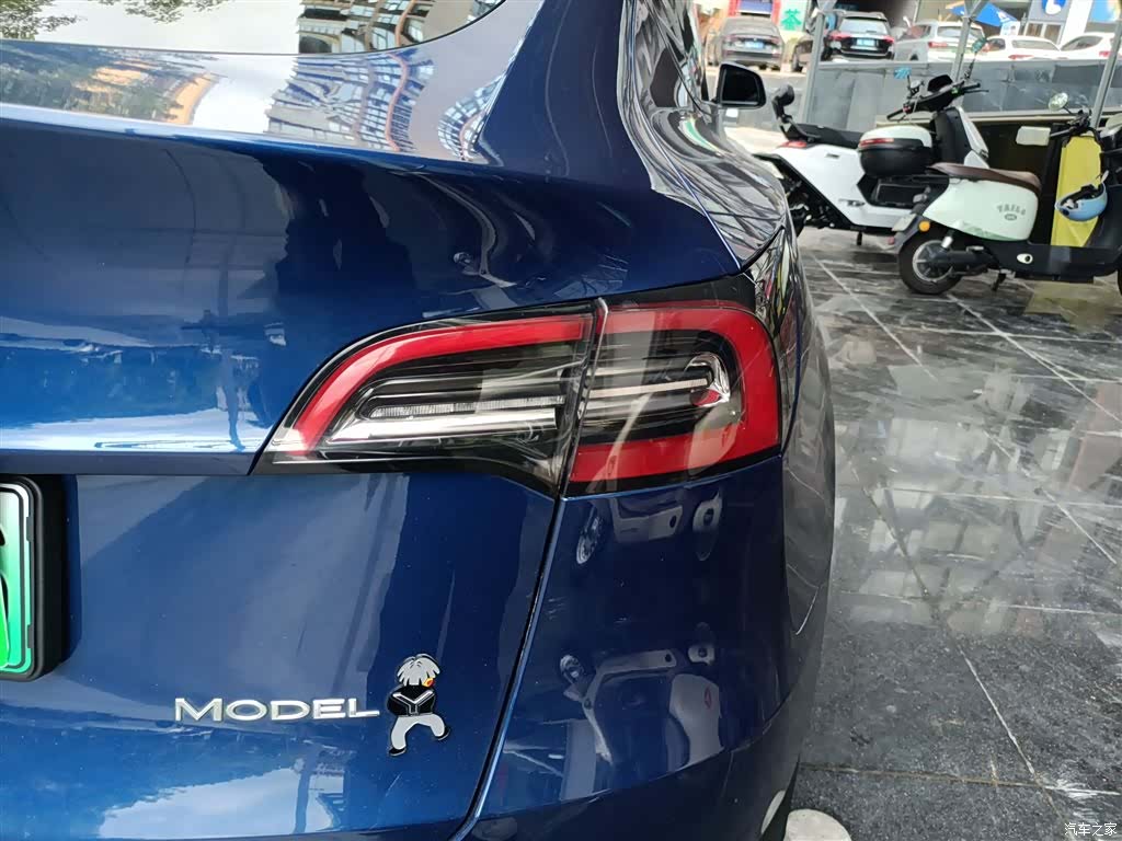 Tesla Model Y, 2022 24