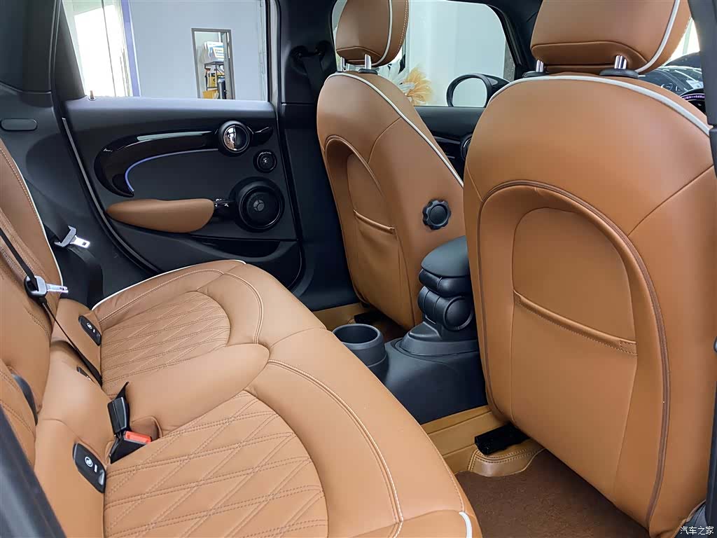 Mini Cooper, 2023 12