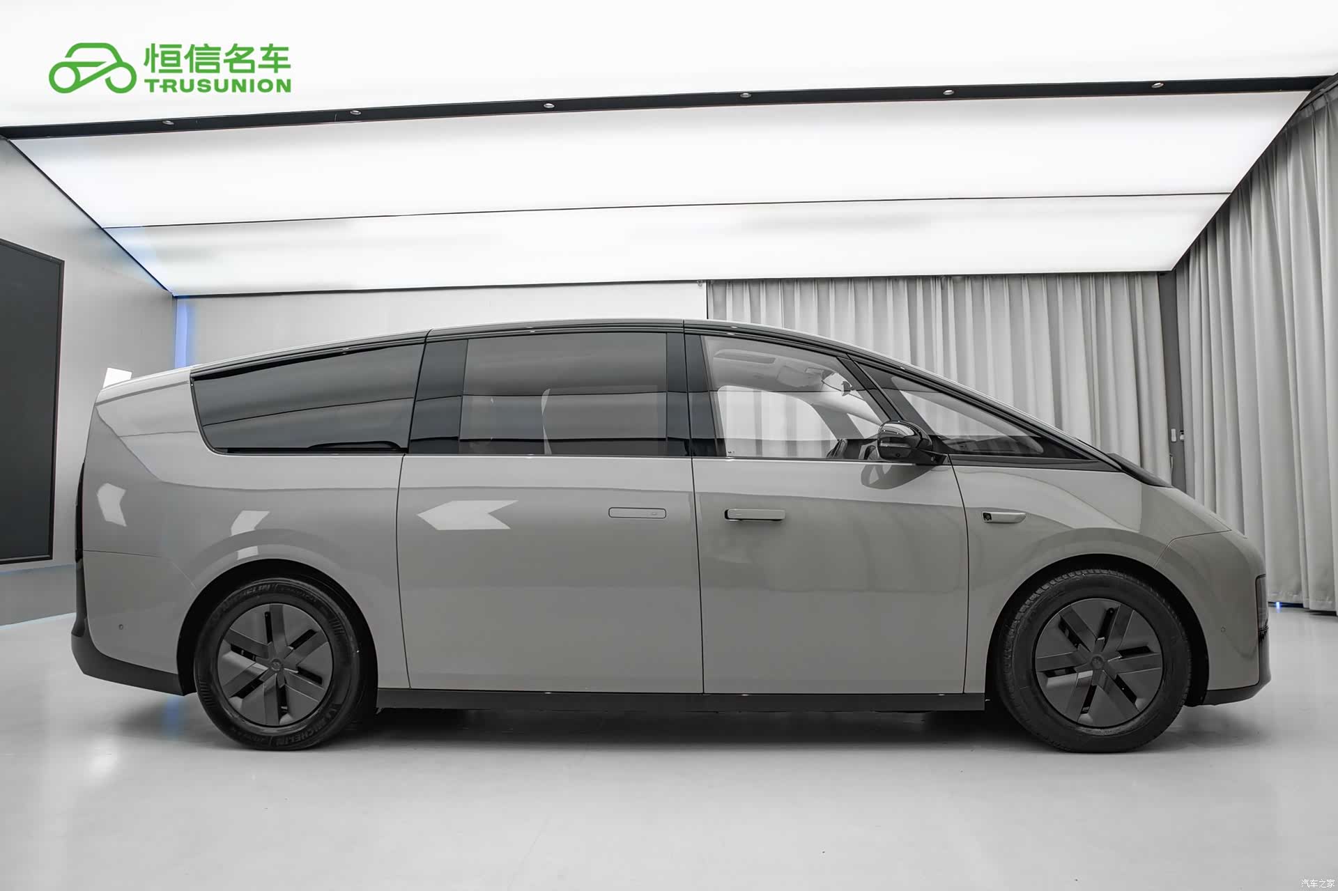 Li Auto MEGA, 2024 7