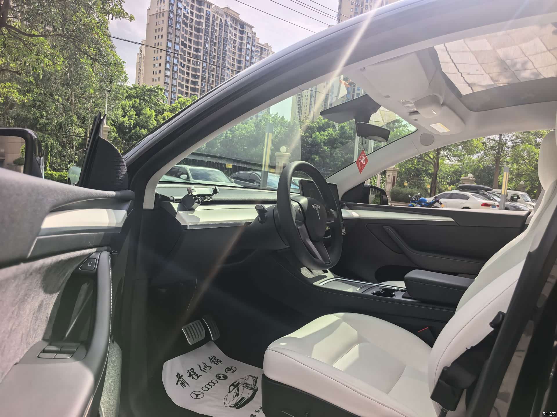 Tesla Model Y, 2021 7