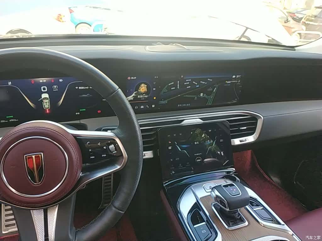 Hongqi E-HS9, 2022 10