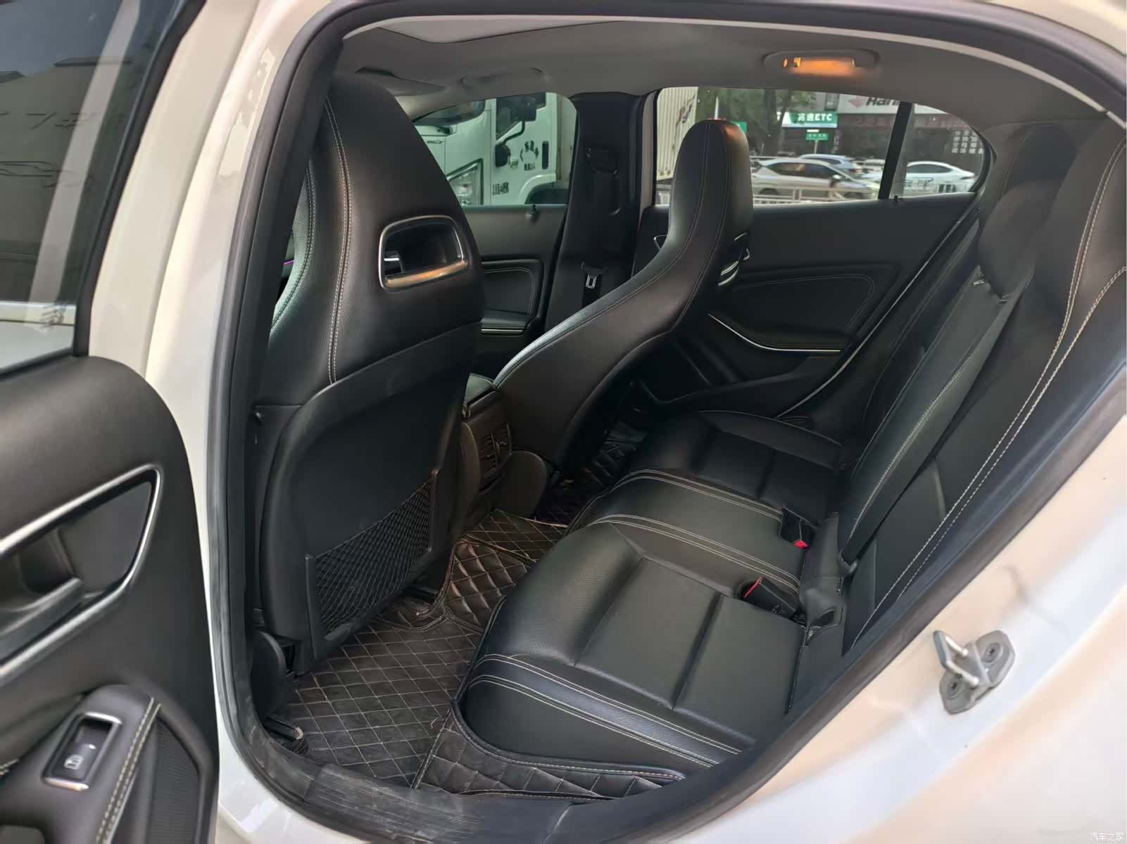 Mercedes-Benz GLA, 2018 9