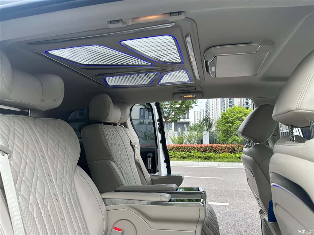 Buick GL8, 2021 11